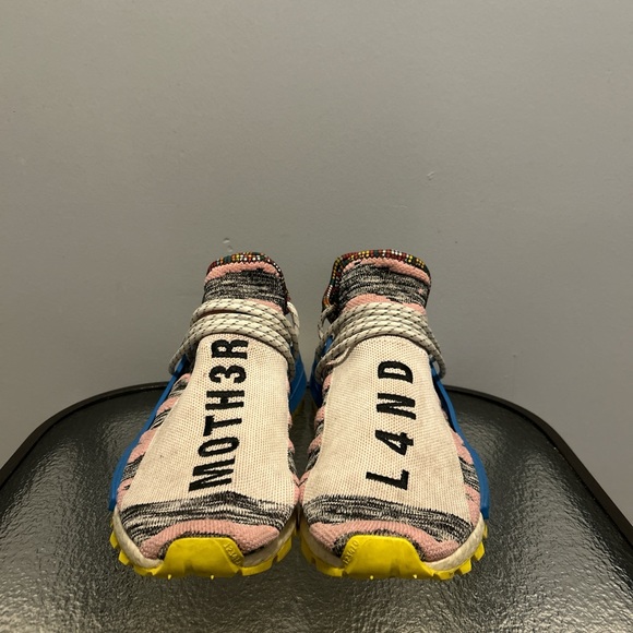 Adidas Human Race ‘Solar Pack’ - Picture 1 of 8